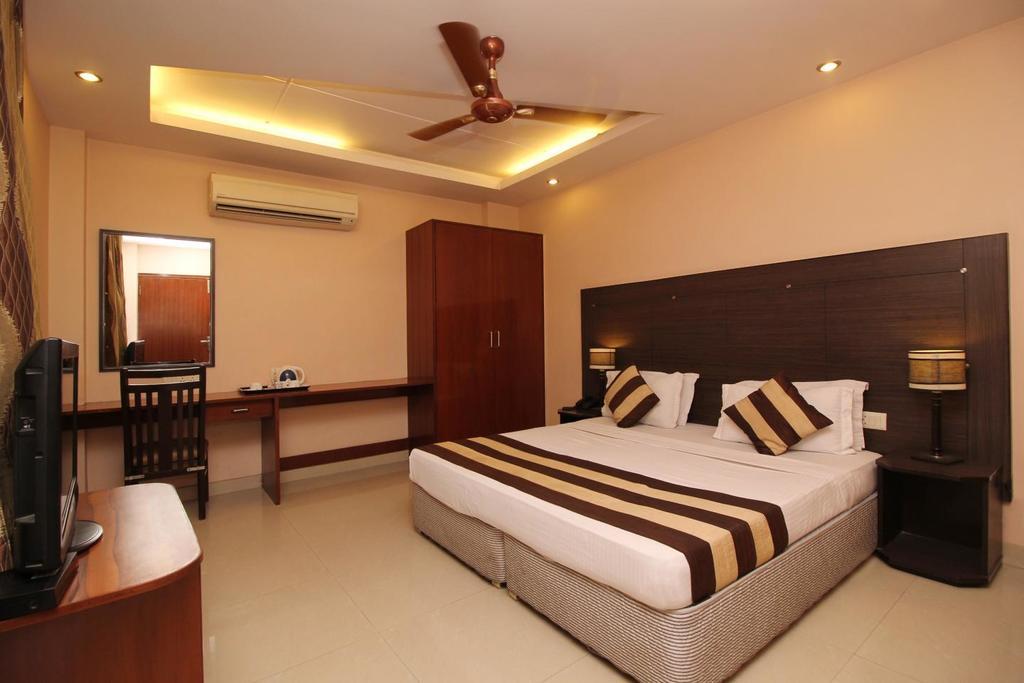Hotel Kyron Delhi  Eksteriør billede